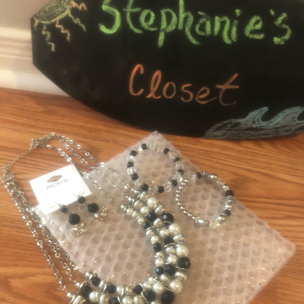 🌴 Jewelry Set - Picture 2 of 4